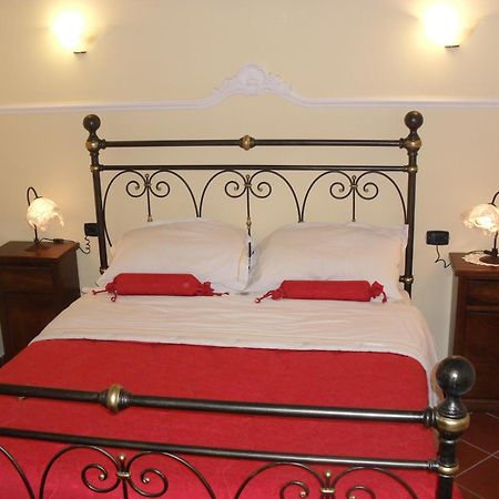 B&Bhotel Emmanuel Napoli エクステリア 写真