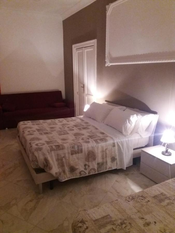 B&Bhotel Emmanuel Napoli エクステリア 写真