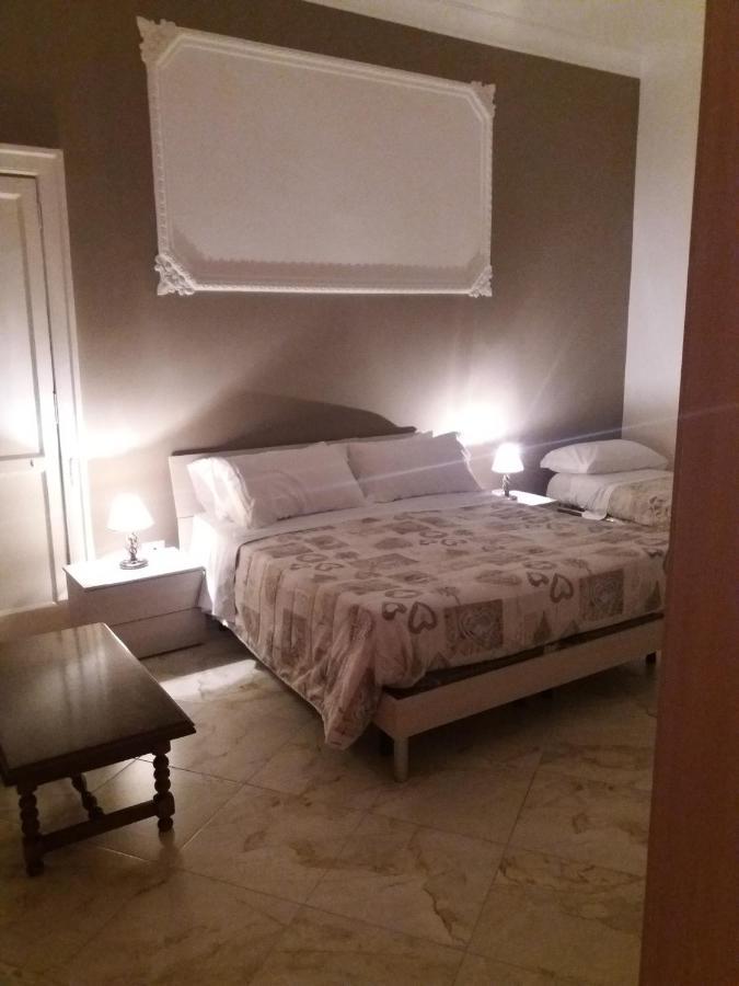 B&Bhotel Emmanuel Napoli エクステリア 写真