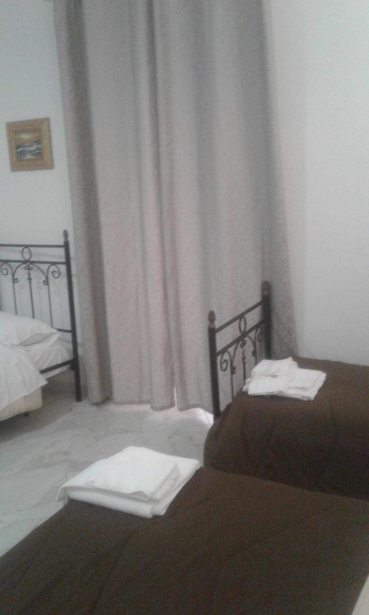 B&Bhotel Emmanuel Napoli エクステリア 写真